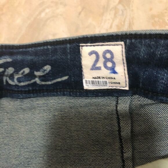 NWOT We The Free skinny jeans size 28 - Picture 4 of 5